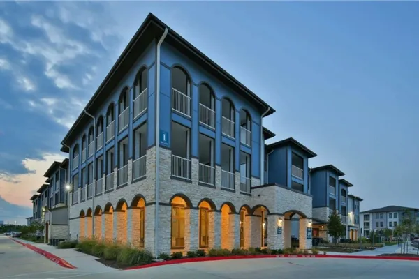 The Grand at Manor